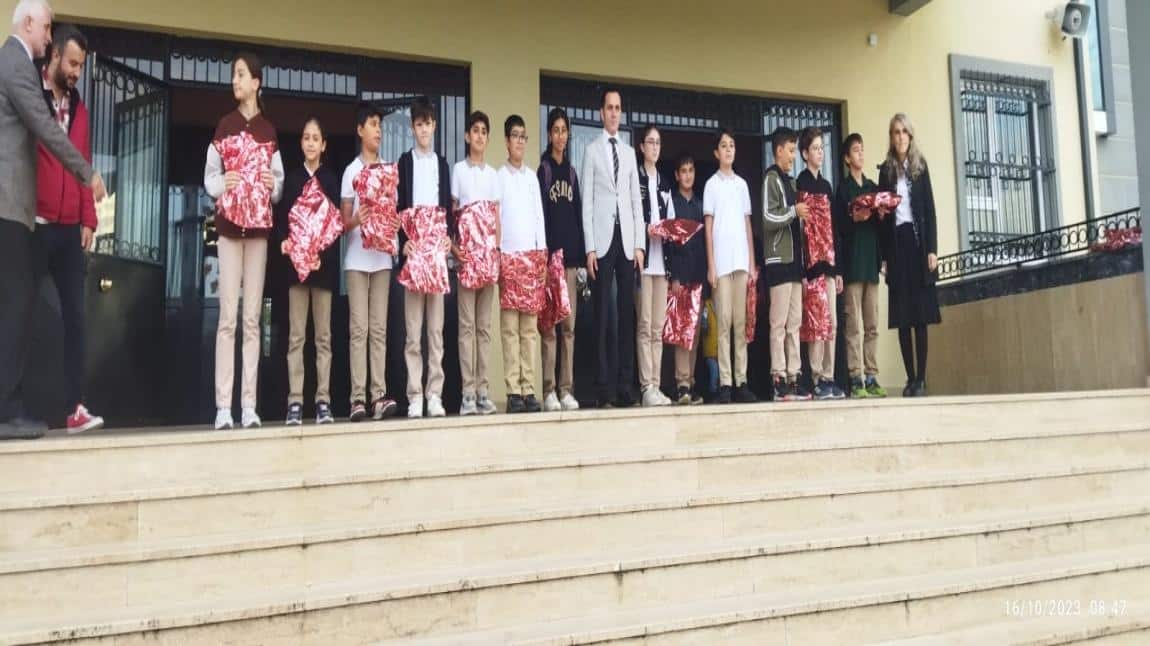 MEB Bursluluk Sınavını Kazanan Öğrencilerimizi Tebrik Ettik
